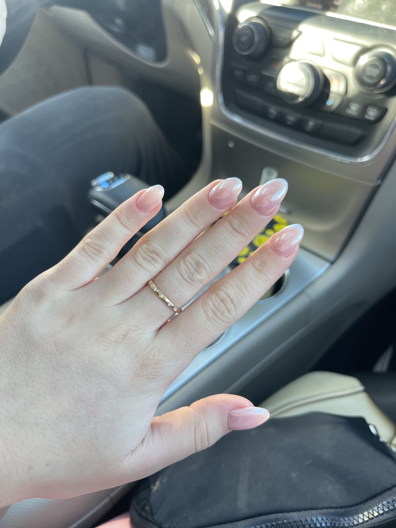 Pro Nails logo